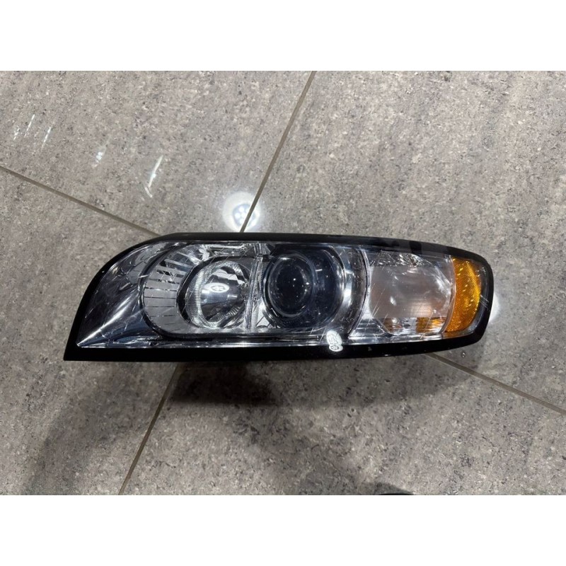 VOLVO V50 / S40 Venstre Xenon frontlampe 31299617